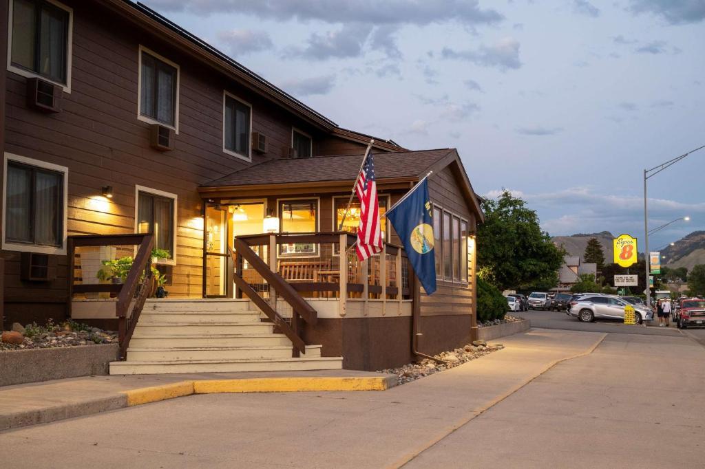 Super 8 By Wyndham Gardiner/Yellowstone Park Area Kültér fotó